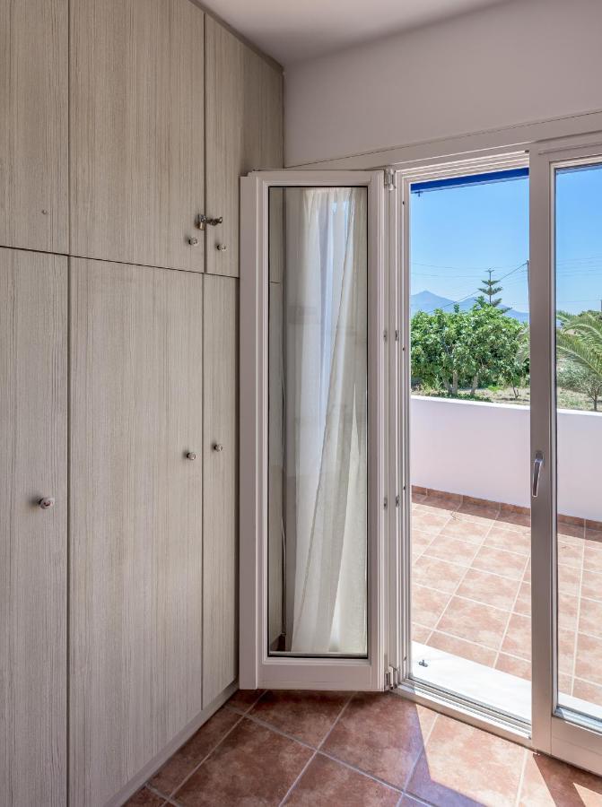 Akitos Maisonette Adamantas  Luaran gambar