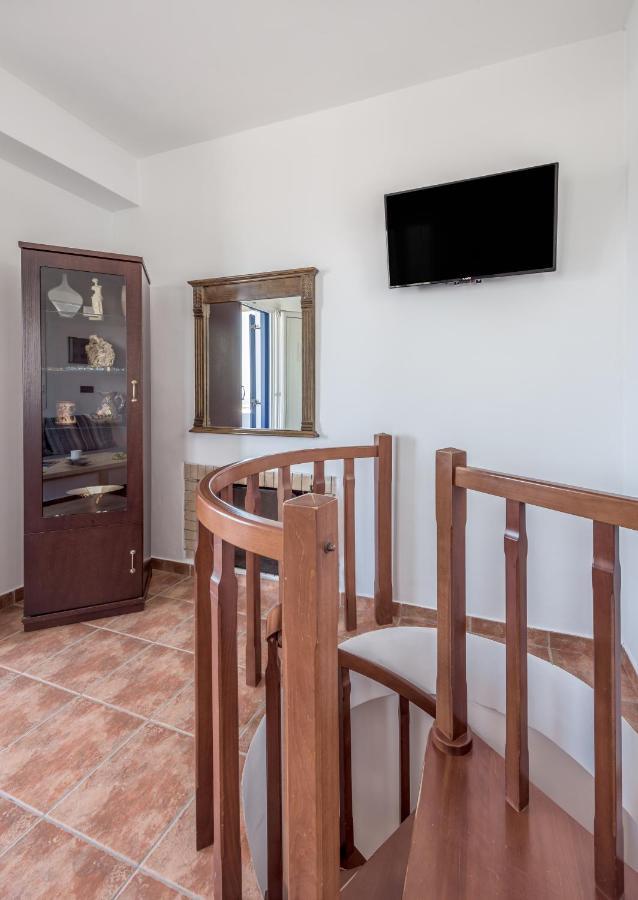 Akitos Maisonette Adamantas  Luaran gambar